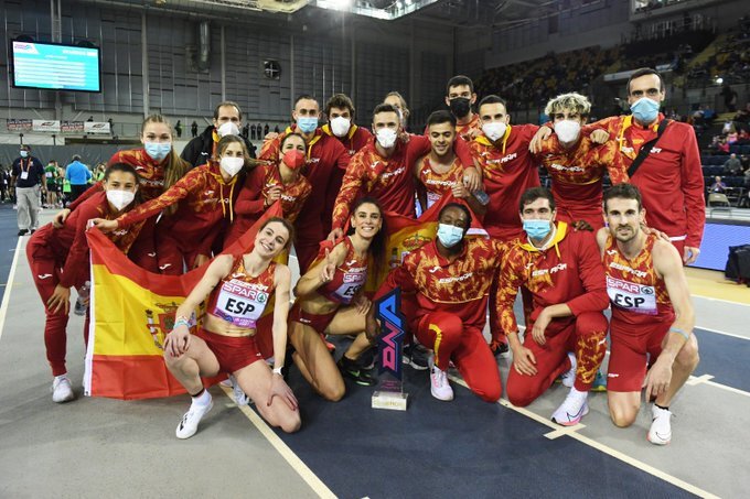 España gana DNA