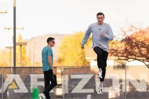 top10 mejores marcas de la historia en 200 metros de pista cubierta