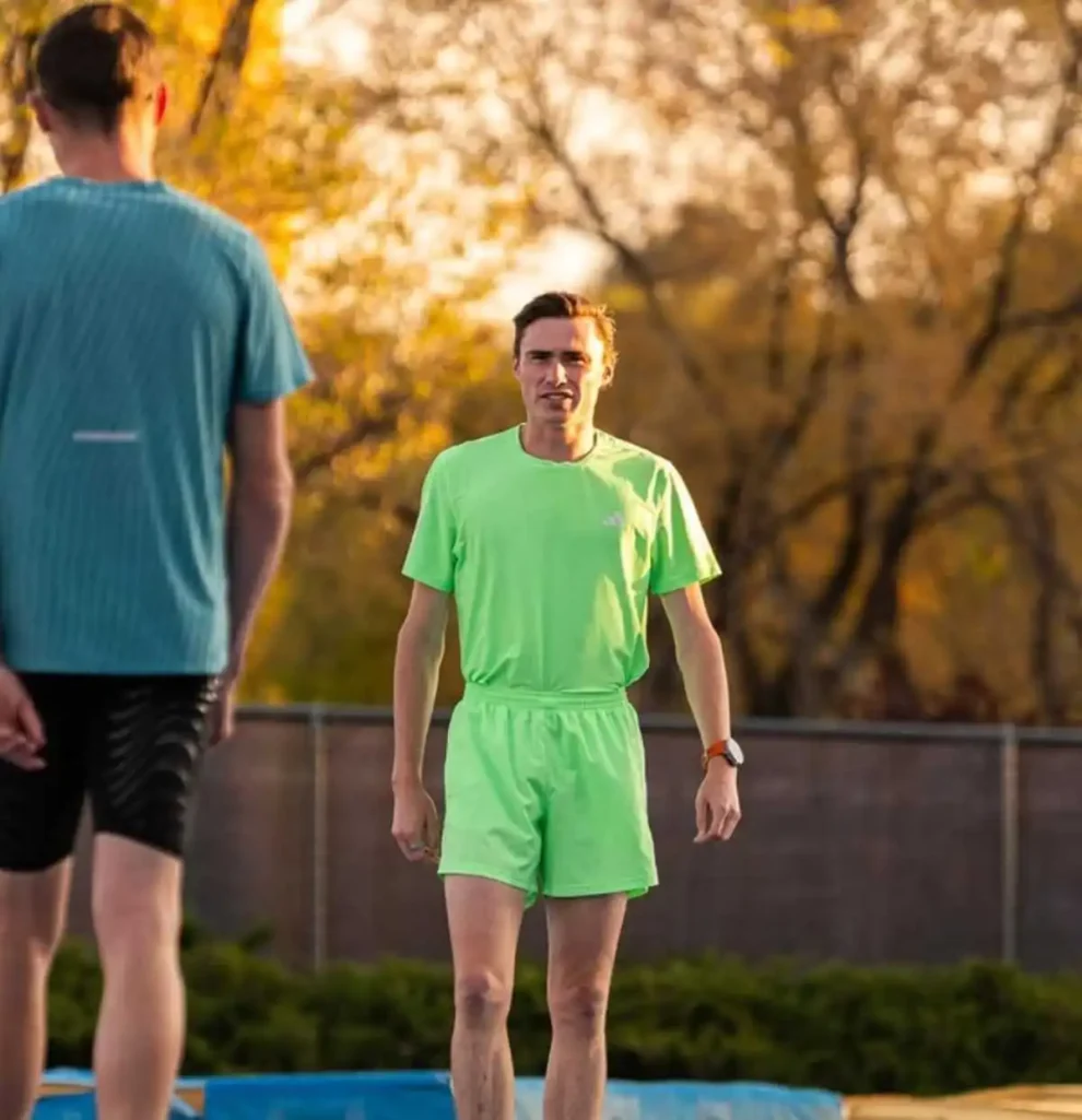 asi entrena josh hoey plusmarquista mundial de 800 metros bajo techo